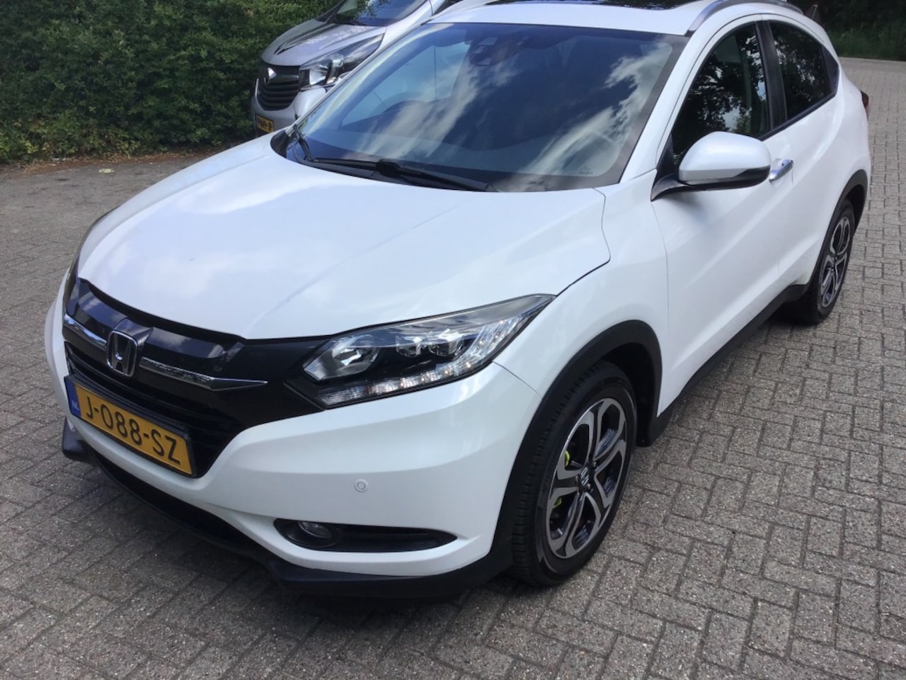 Honda HR-V - 1.5 i-VTEC Elegance 1.5 I-VTEC ELEGANCE - AutoWereld.nl