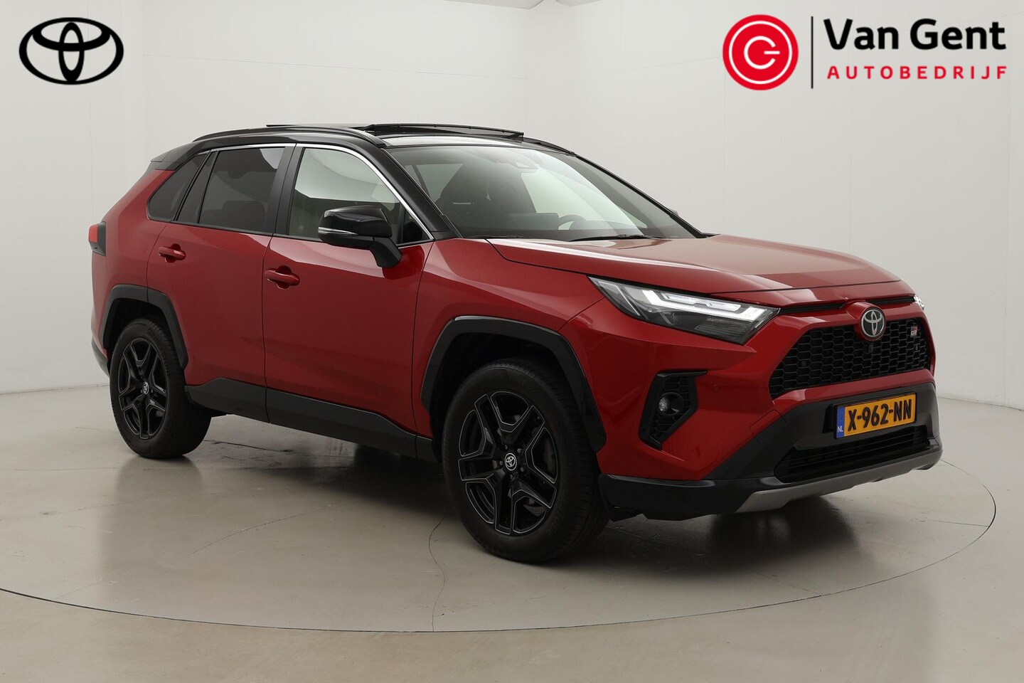Toyota RAV4 - 2.5 Hybrid AWD GR SPORT | Panoramadak | Navigatie | JBL | Dodehoek detectie | 360 camera | - AutoWereld.nl