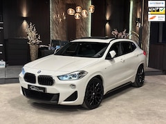 BMW X2 - SDrive18i|M Pakket|PANO|BOMVOL
