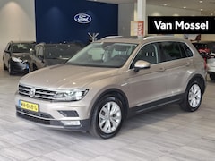 Volkswagen Tiguan - 1.4 TSI ACT Highline Trekhaak | ACC | Stoelverwarming | Panodak | Achteruitrijcamera |