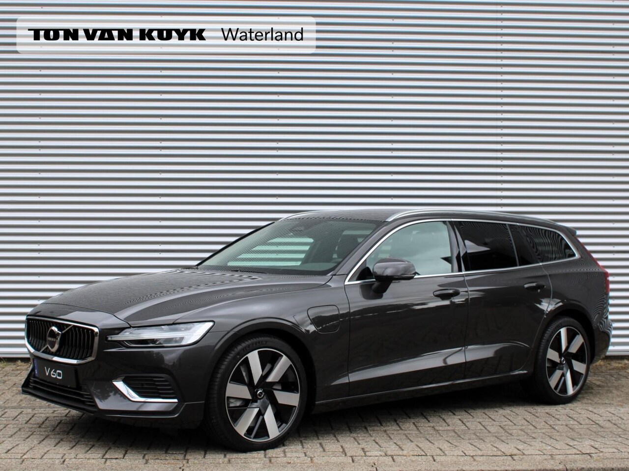 Volvo V60 - 2.0 T6 Plug-in hybrid AWD Essential Automaat / Leder interieur / Privacy Glass / Climate P - AutoWereld.nl
