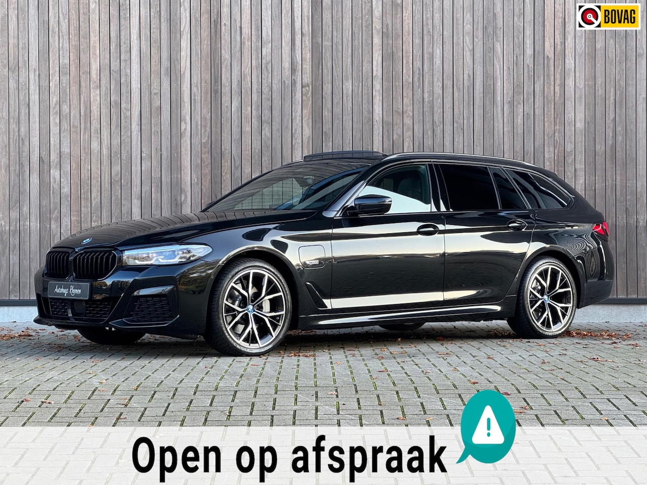 BMW 5-serie Touring - 530e xDrive / M-Sport / Pano / ACC / 19' - AutoWereld.nl