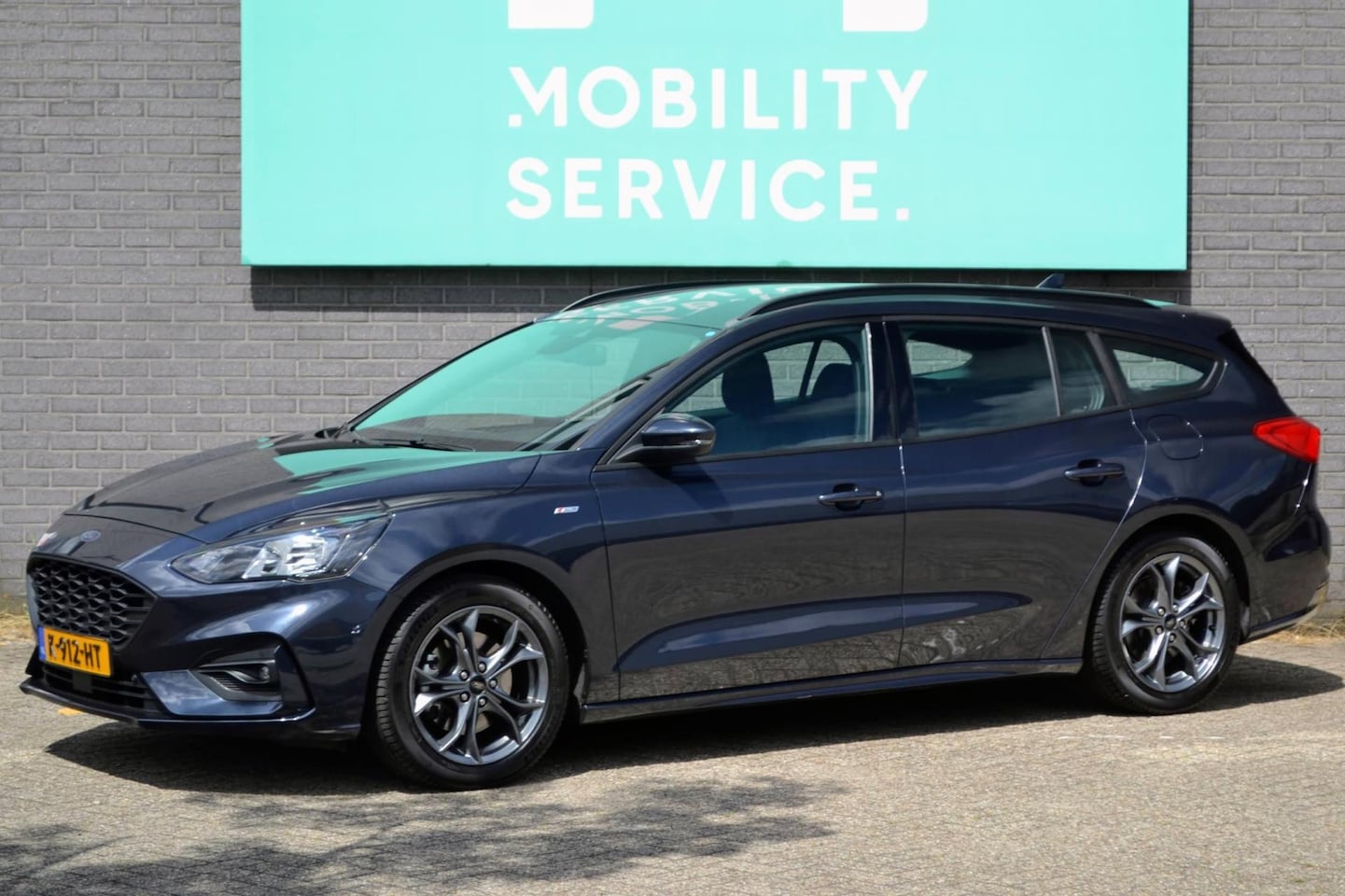 Ford Focus Wagon - 1.0 EcoBoost Hybrid ST Line Business Clima Cruise CarPlay Stoelverw CAM - AutoWereld.nl