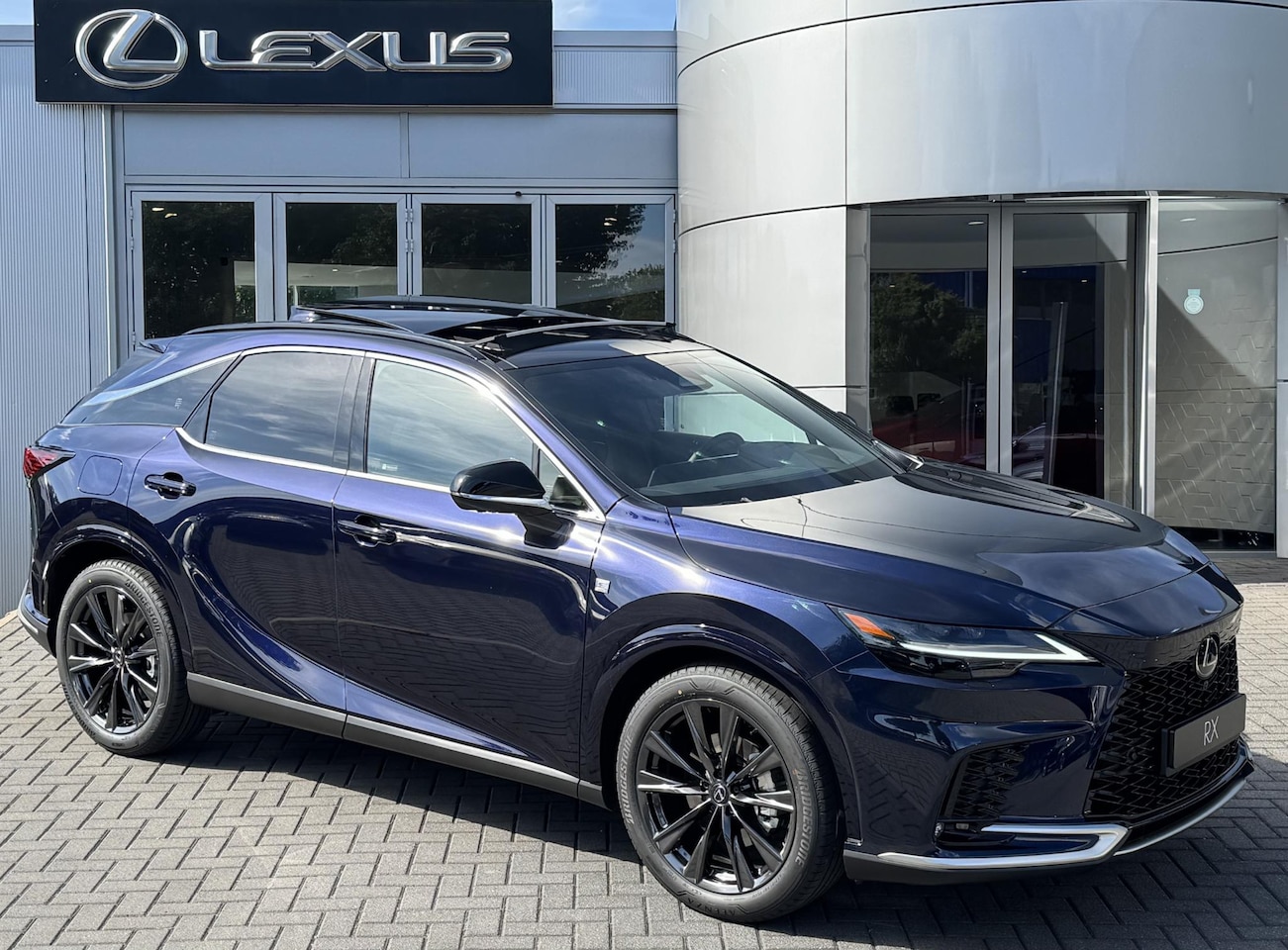 Lexus RX 450h - 450h+ Plug-in Hybrid F Sport Design DIRECT BESCHIKBAAR PANODAK 360-CAMERA STOELVENT HUD - AutoWereld.nl