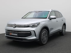 Volkswagen Tiguan - 1.5 eHybrid Life Edition 204PK DSG Trekhaak, Voorruitverwarming, Elektr. Achterklep, Side