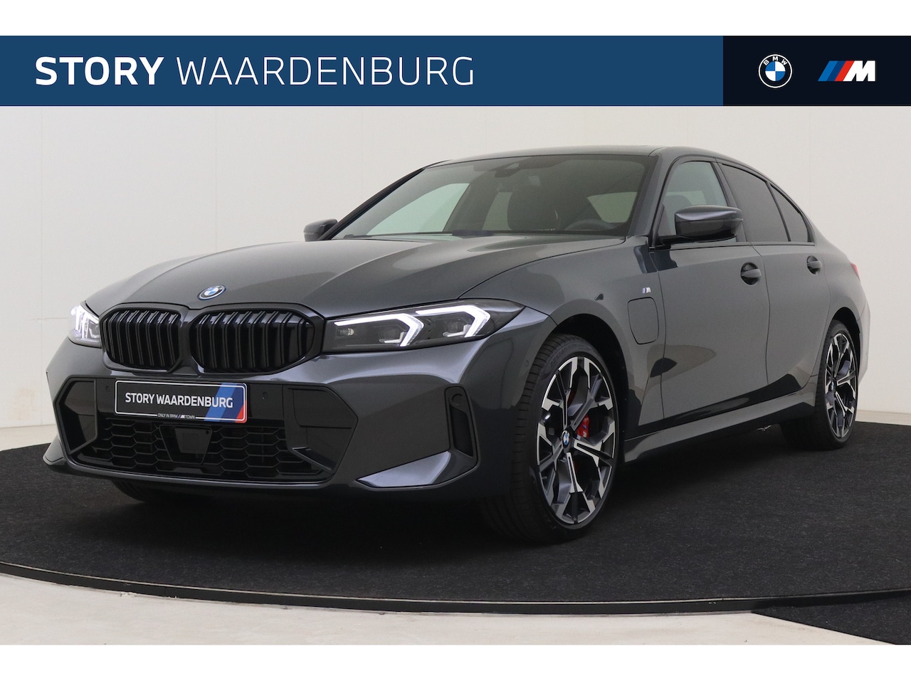 BMW 3-serie - 330e M Sport Automaat / Schuif-kanteldak / Trekhaak / Sportstoelen / Active Cruise Control - AutoWereld.nl