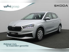 Skoda Fabia - 1.0 MPI 80 pk Ambition | Parkeersensoren achter | Apple Carplay / Android Auto | Cruise Co