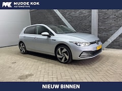 Volkswagen Golf - 1.5 eTSI Style | Panoramadak | Camera | Getint Glas | 18 Inch