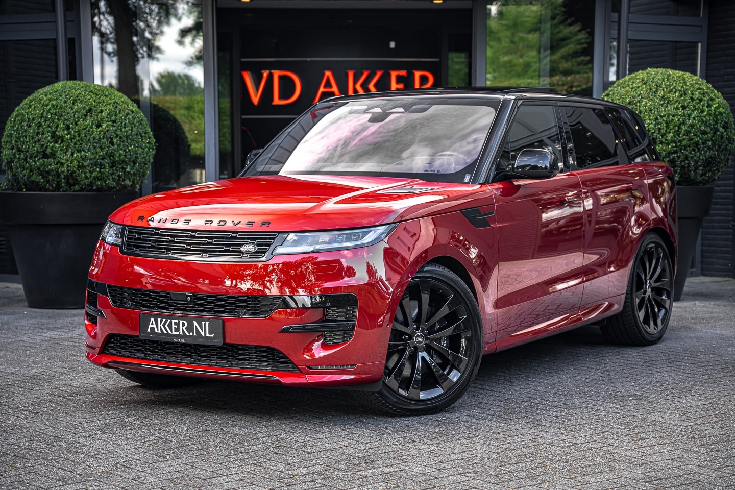 Land Rover Range Rover Sport - LANDROVER P530 4.4 V8 First Edition | Massage | Black Pack | Head-up | 360° Camera - AutoWereld.nl