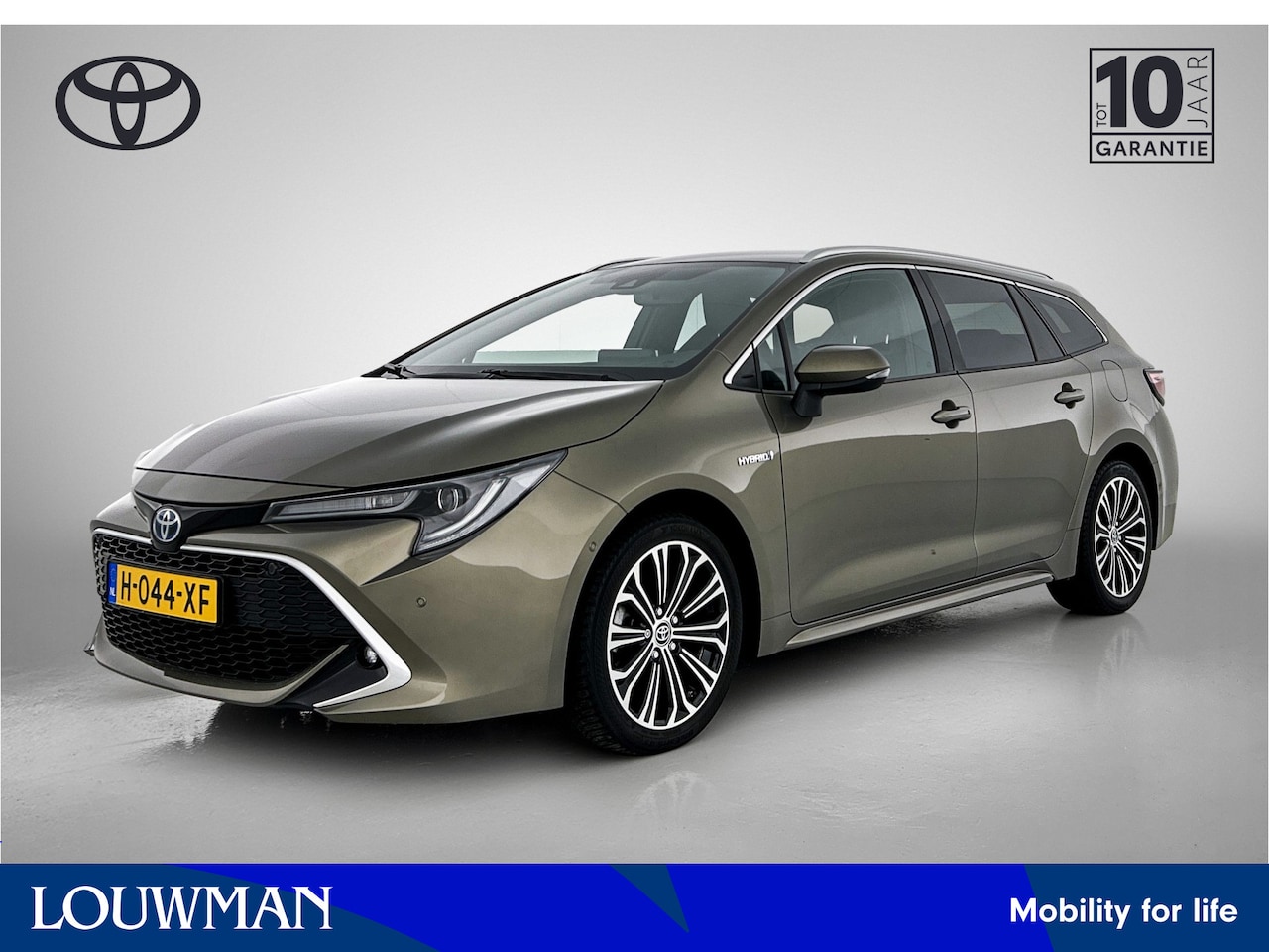 Toyota Corolla Touring Sports - 1.8 Hybrid Executive | 1e Eigenaar | Dealer onderhouden | Trekhaak | Blindspot | Navigatie - AutoWereld.nl