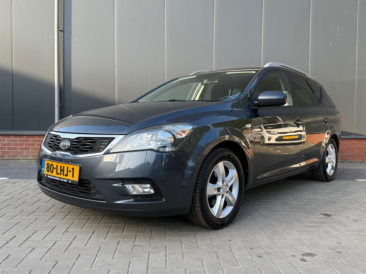 Kia Cee'd - 1.4 CVVT X-ecutive 1.4 CVVT X-ecutive (Eerste eigenaar|12 mnd BOVAG garantie) - AutoWereld.nl