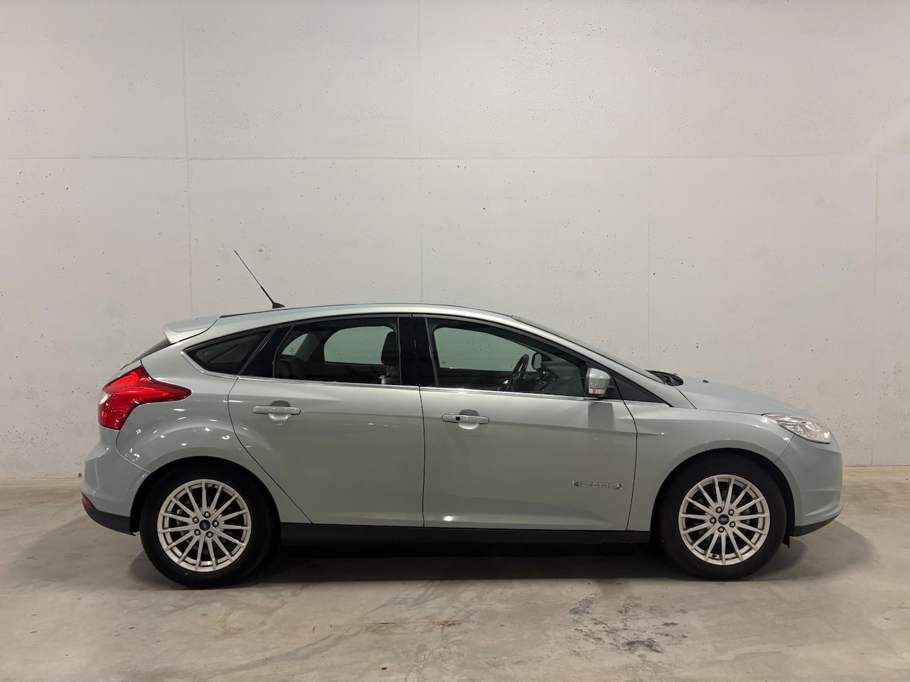 Ford Focus - Titanium Electric Navi Clima Cruise - AutoWereld.nl