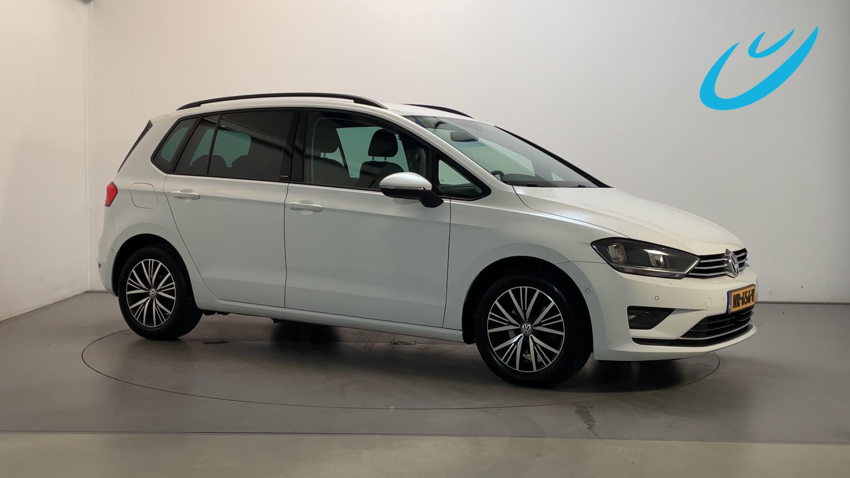 Volkswagen Golf Sportsvan - 1.2 TSI Business Edition Connected Stoelverwarming Navigatie Parkeersensoren - AutoWereld.nl
