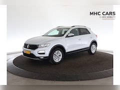 Volkswagen T-Roc - 1.0 TSI Style | Trekhaak | Navi | PDC | Getinte ruiten |
