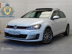 Volkswagen Golf - 2.0 TSI GTI Performance I PANO I LED