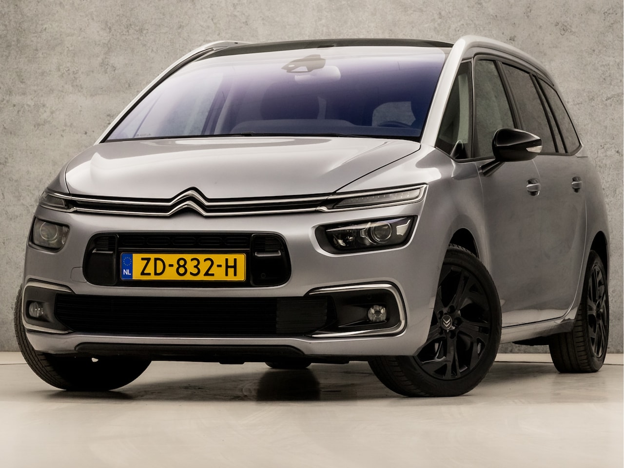 Citroën Grand C4 SpaceTourer - 1.2 PureTech Deluxe (GROOT NAVI, APPLE CARPLAY, CAMERA, MASSAGE, LM VELGEN, GETINT GLAS, N - AutoWereld.nl