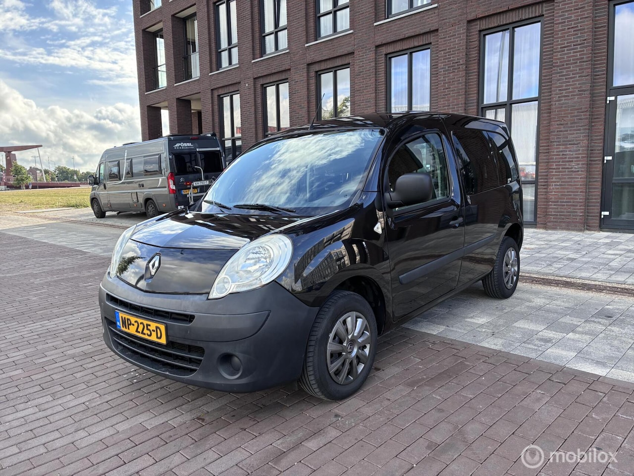 Renault Kangoo Family - 1.6 Authentique Airco - AutoWereld.nl