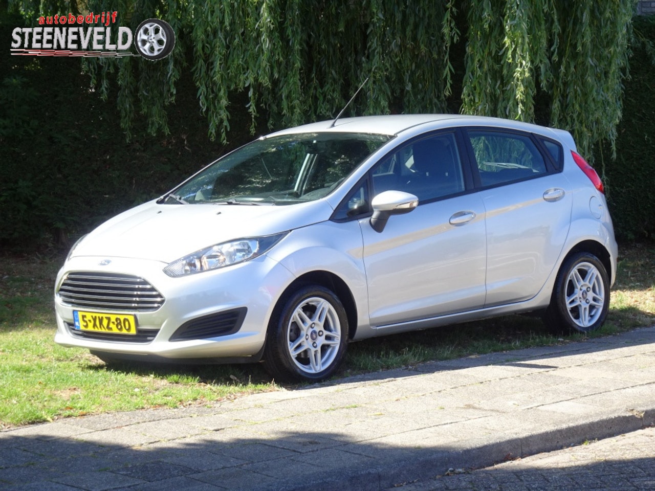 Ford Fiesta - 1.25 Titanium met Airco en Trekhaak - AutoWereld.nl
