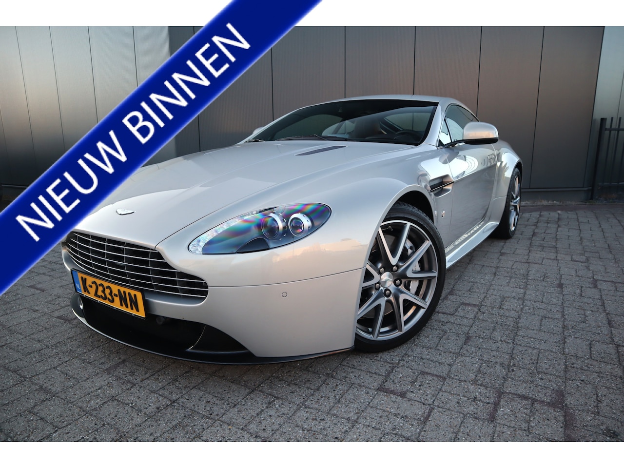 Aston Martin V8 Vantage - S 4.7 V8 S Sportshift 437 PK Carbon  S uitvoering  Uniek - AutoWereld.nl