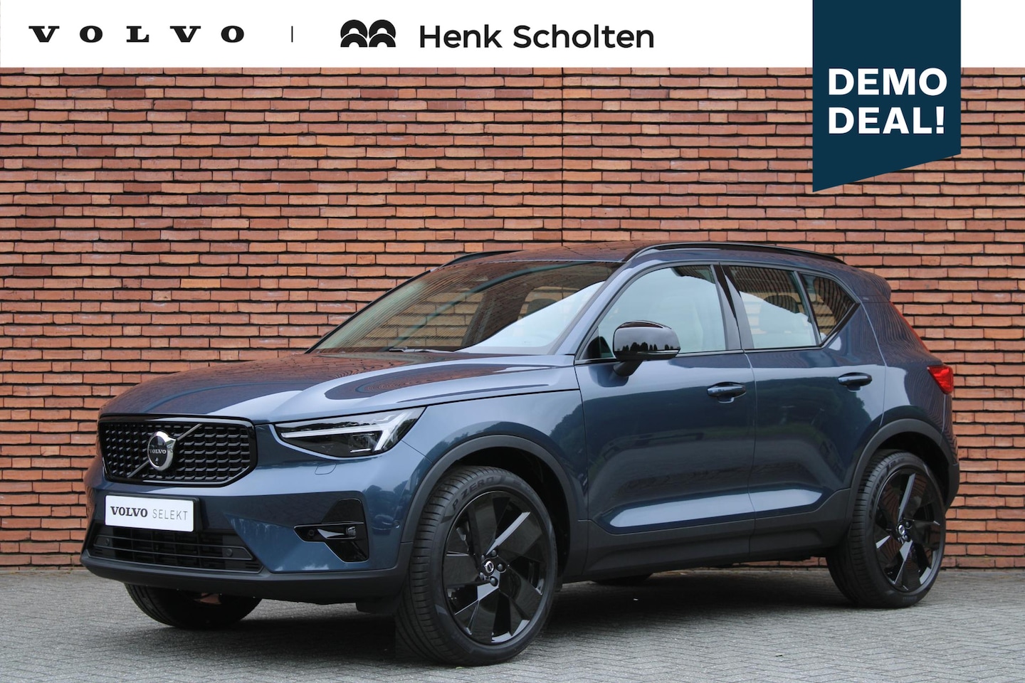Volvo XC40 - B4 Plus Dark | Lightning Pack | 360 graden camera | Panoramisch dak | 20'' Lichtmetalen ve - AutoWereld.nl