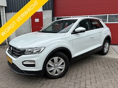 Volkswagen T-Roc - 1.0 TSI 1STE EIG / TREKHAAK / AIRCO / CARPLAY / ELEK RAMEN / NL-AUTO