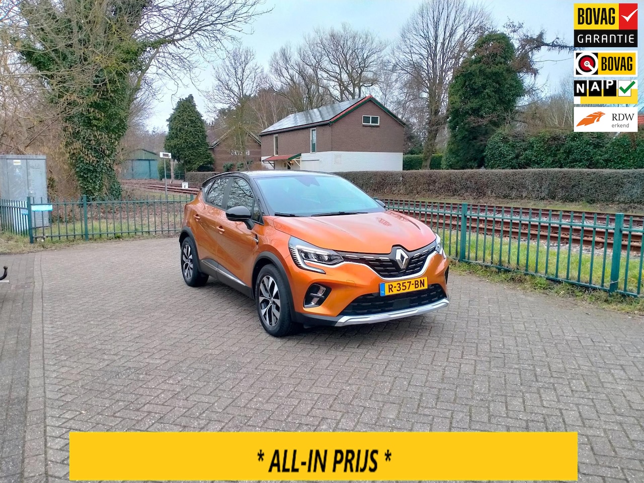 Renault Captur - 1.3 TCe 130 Intens clima android/apple lage km trekhaak VERWACHT ALLINPRIJS - AutoWereld.nl