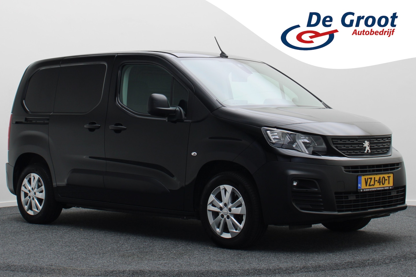 Peugeot Partner - 1.5 BlueHDI Asphalt Automaat Climate, Cruise, Camera, Navigatie, Apple CarPlay, PDC, Trekh - AutoWereld.nl
