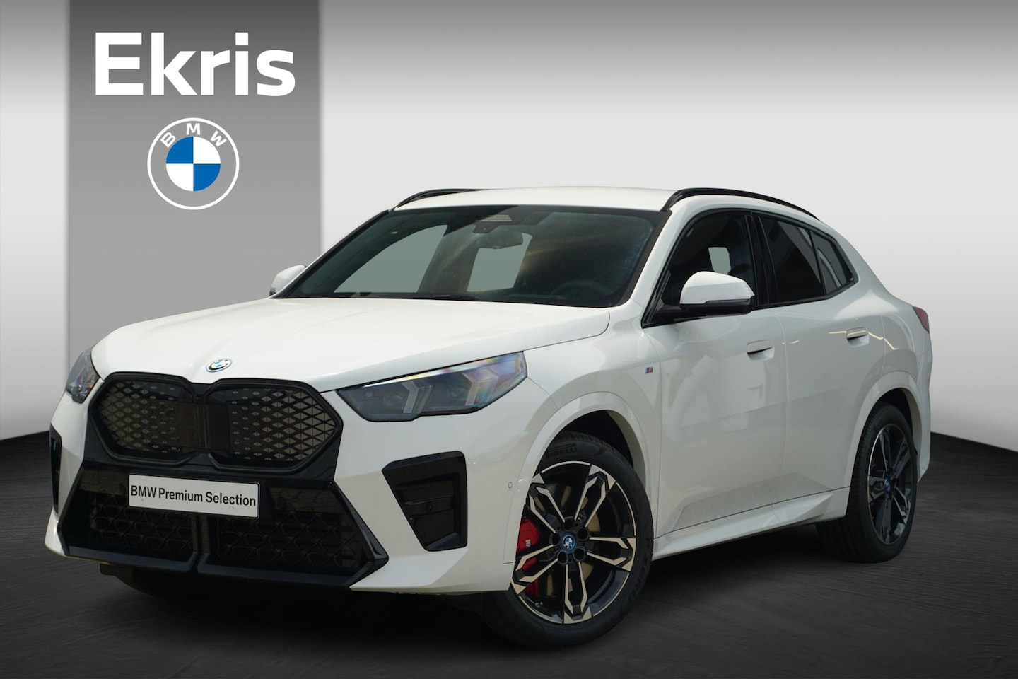 BMW iX2 - eDrive20 M Sport Pro | Trekhaak / Adaptief M onderstel / Head-up / Harman Kardon / Comfort - AutoWereld.nl