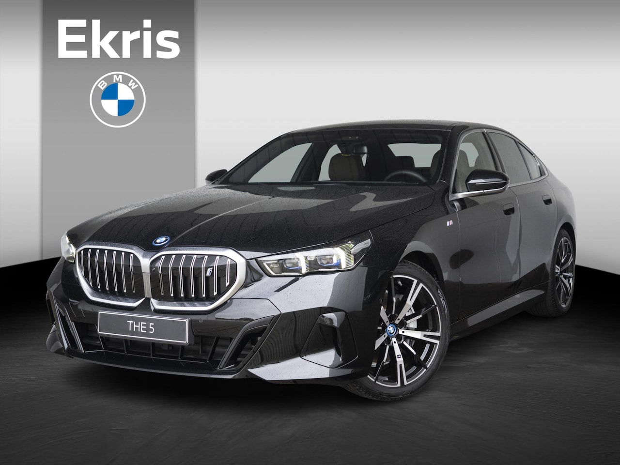 BMW i5 - eDrive40 M Sportpakket 20'' / Panoramadak / Comfortstoelen / Harman Kardon / Trekhaak - AutoWereld.nl