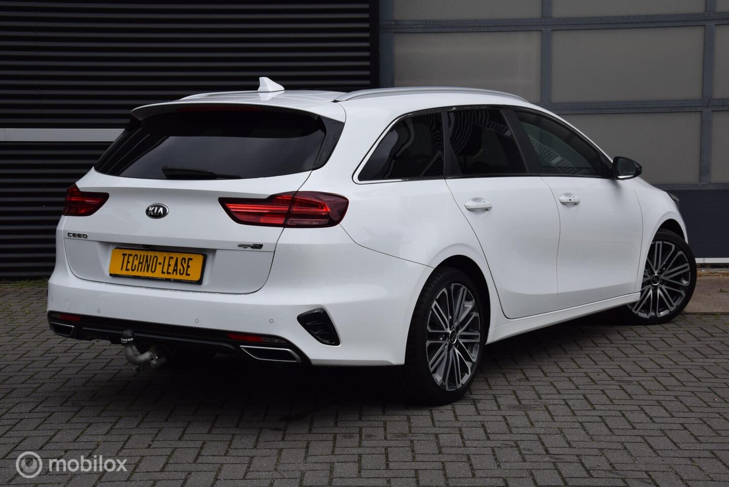 Kia Cee'd Sportswagon - Ceed 1.5 T-GDi DCT7 GT-plusLine Pano Adaptive Cruise Trekhaak LED