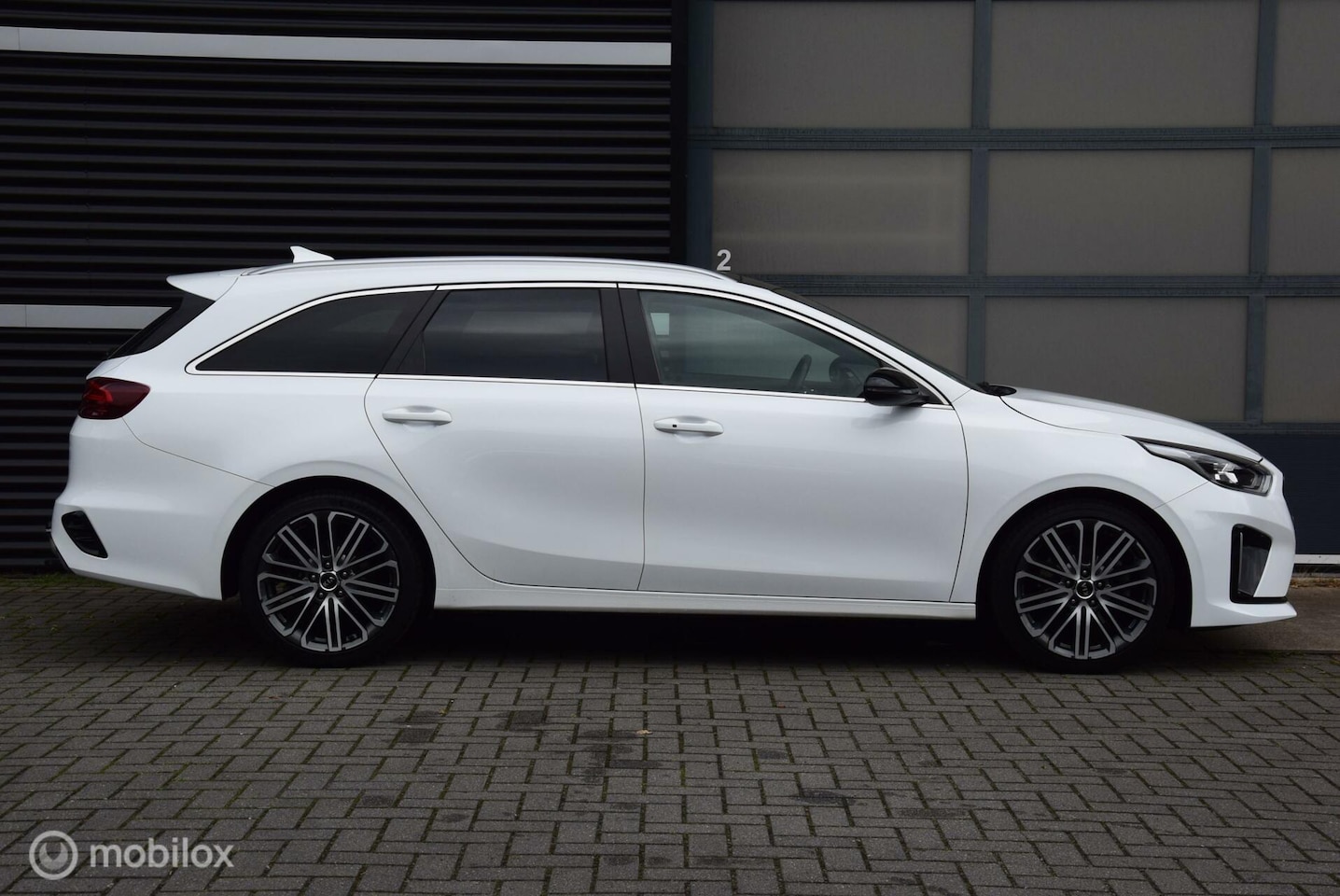 Kia Cee'd Sportswagon - Ceed 1.5 T-GDi DCT7 GT-plusLine Pano Adaptive Cruise Trekhaak LED