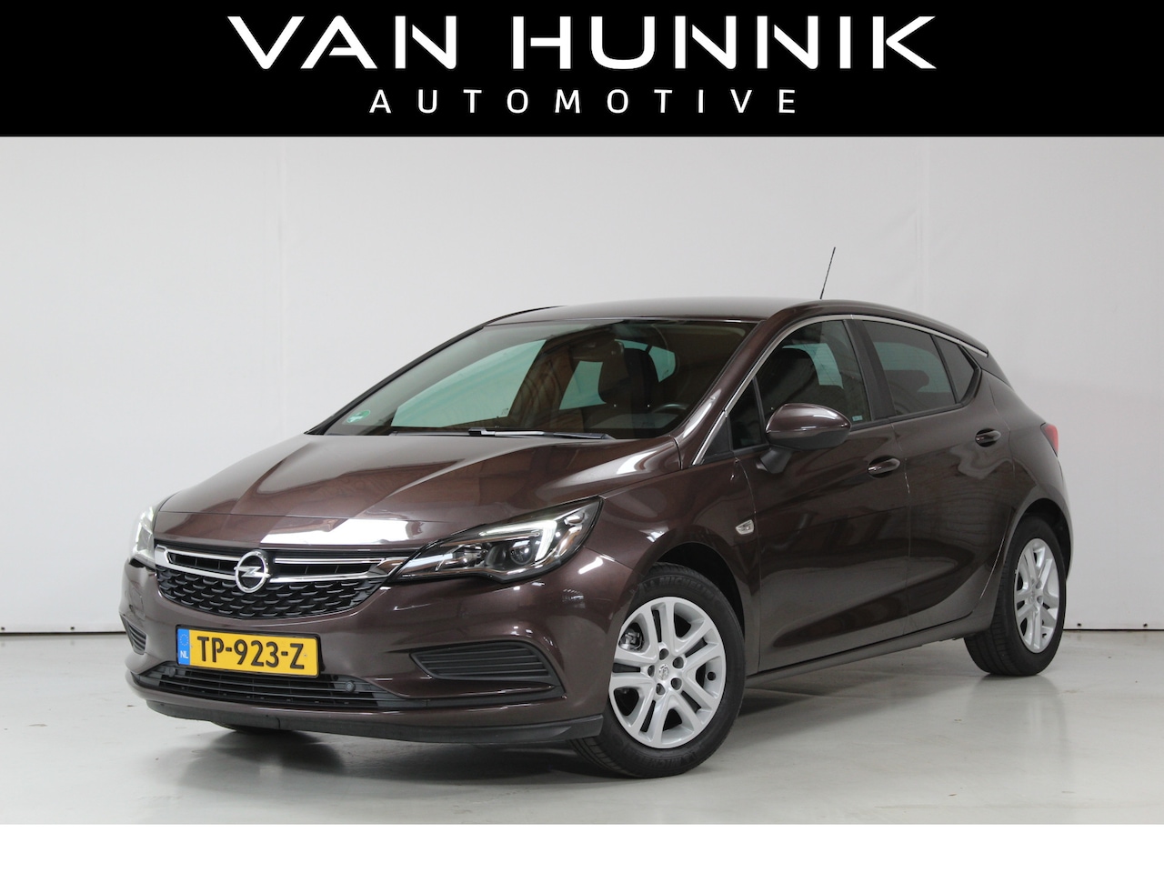 Opel Astra - 1.0 Innovation | Stoel+Stuur verwarming | Trekhaak | Adaptive Cruise - AutoWereld.nl