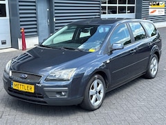 Ford Focus Wagon - 1.6-16V Futura , Airco , Cruise control , Navi