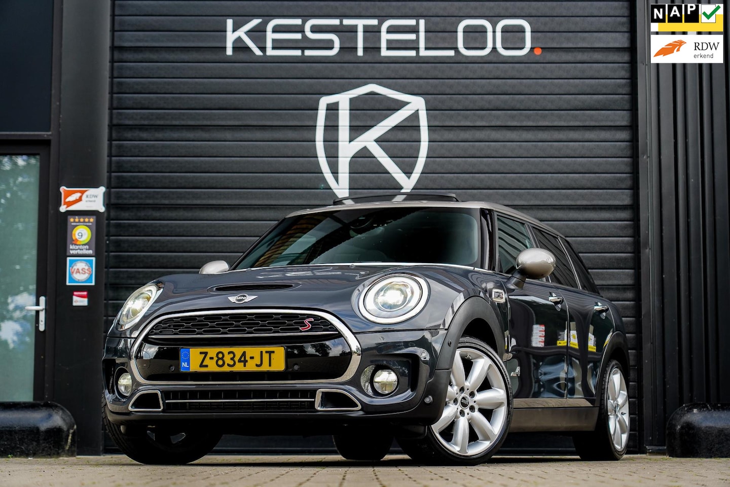 MINI Clubman - Mini 2.0 Cooper S ALL4 JCW Chili AUT TREKHAAK/PANO/LEDER/DCC/STOELVERW/LED/XENON/SPORTSTOE - AutoWereld.nl