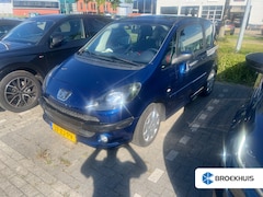 Peugeot 1007 - 1.6-16V 108 pk Sporty Automaat. | Airco (handmatig) | Cruise control | Panoramadak Meeneem