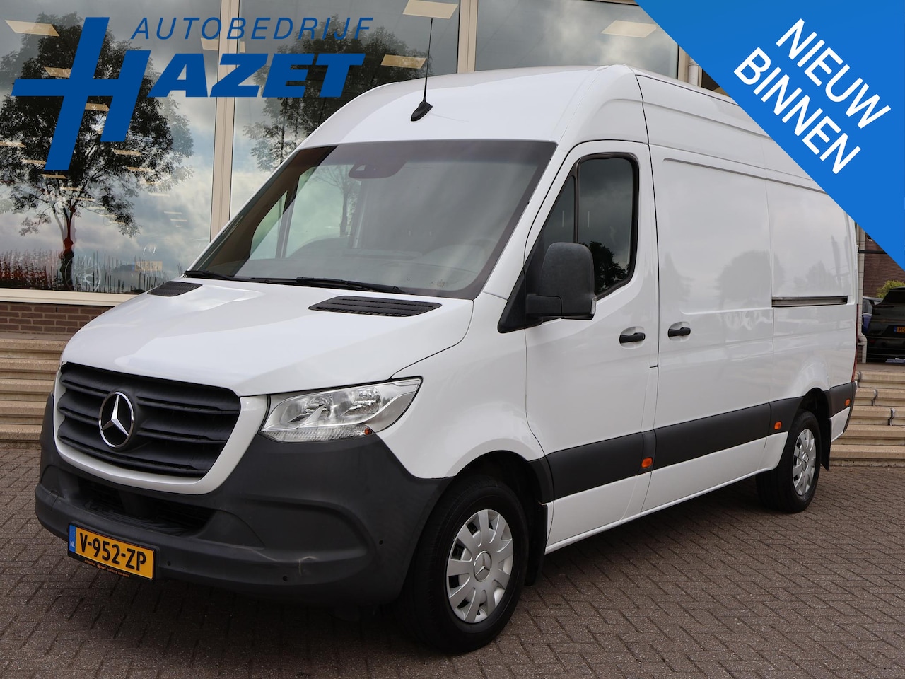 Mercedes-Benz Sprinter - 316 2.2 CDI 164 PK AUT. L2H2 EURO 6 + 2 SCHUIFD. | CARPLAY - AutoWereld.nl