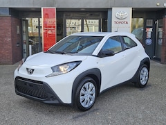 Toyota Aygo X - PLAY NIEUW DIRECT RIJDEN APPLE/ANDROID AD-CRUISE AIRCO BLUETOOTH CAMERA EL-RAMEN/SPIEGELS