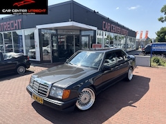 Mercedes-Benz 200-500 (W124) - 300 E automaat | tekst lezen |