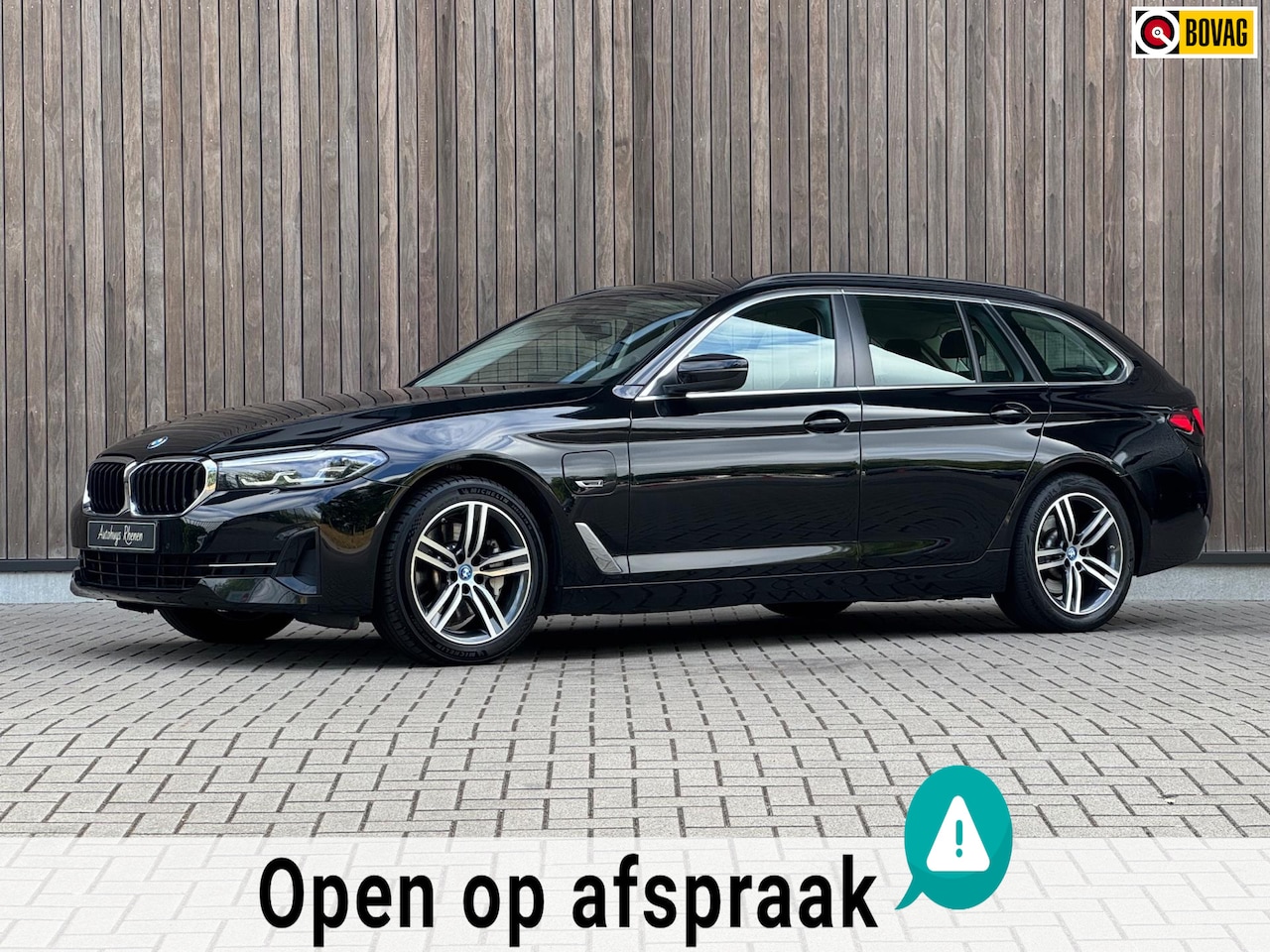 BMW 5-serie Touring - 530e Business Edition Plus / Trekhaak / - AutoWereld.nl