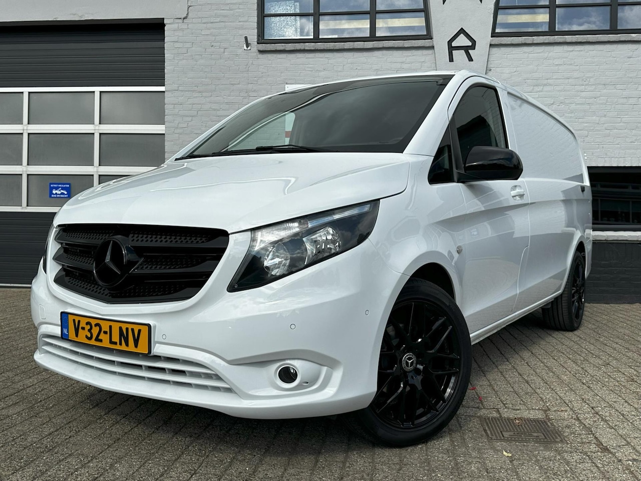 Mercedes-Benz Vito - 116 CDI Lang Cruise Navi Carplay Trekhaak - AutoWereld.nl