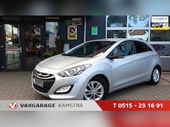 Hyundai i30 - 1.6 GDI Go NAP Navi/PDC+Cam/Clima/Cruise/Bluet