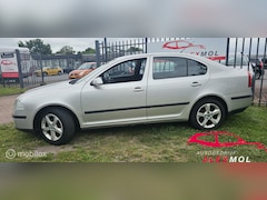 Skoda Octavia - 2.0 FSI Elegance