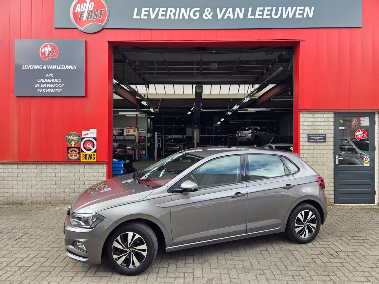 Volkswagen Polo - 1.0 TSI Highline Business R Navigatie/ LM Velgen/ Rijklaarprijs! - AutoWereld.nl
