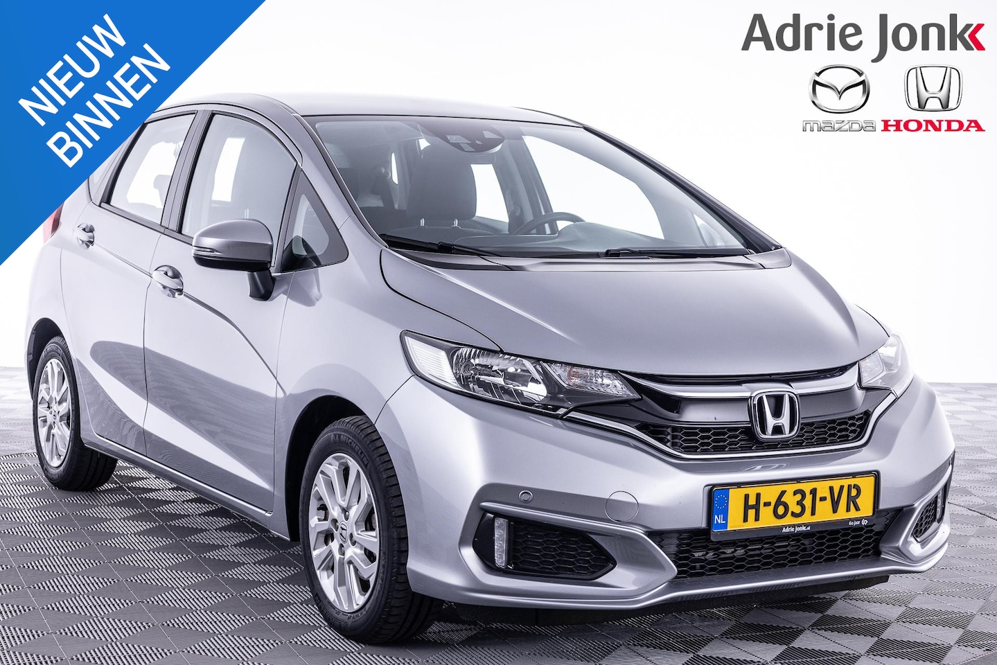 Honda Jazz - 1.3 i-VTEC Comfort AUTOMAAT | NAVIGATIE | Bijna als nieuw | Zeer lage km stand 11040 km | - AutoWereld.nl