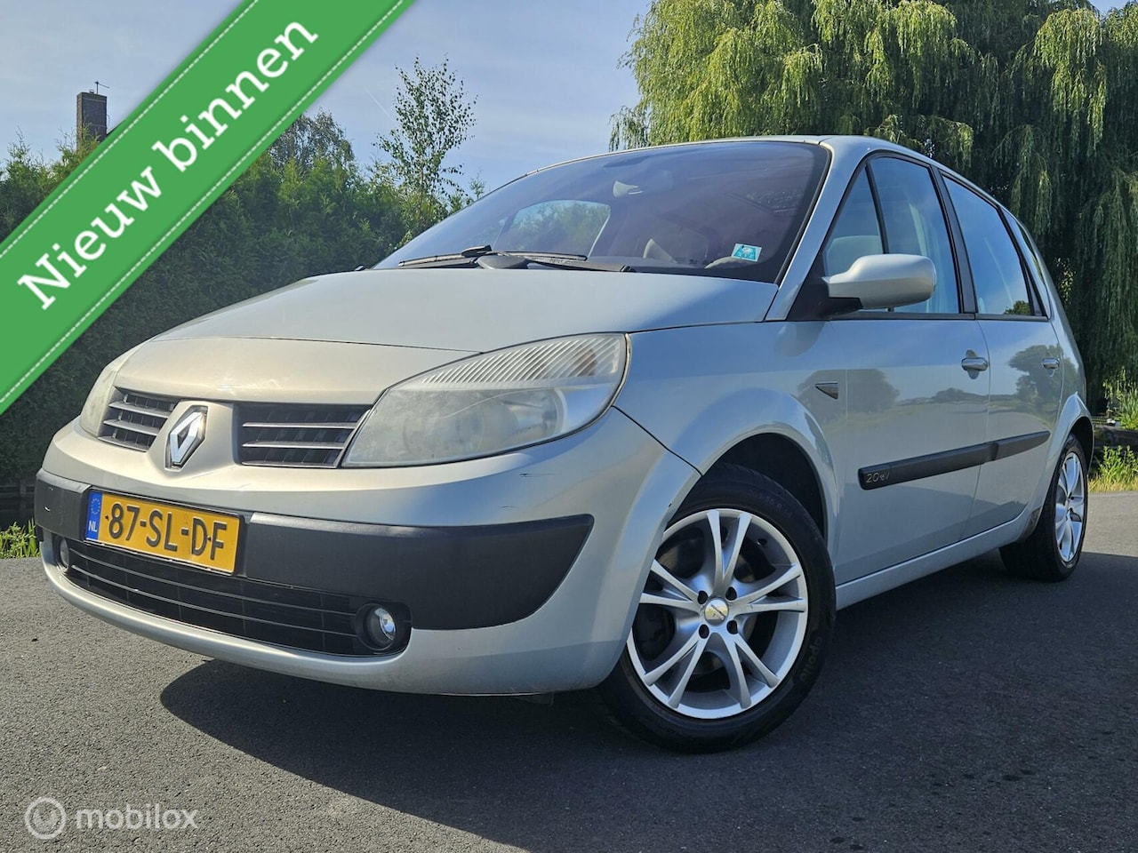 Renault Scénic - 2.0-16V Expression Luxe/Pano/165dkm - AutoWereld.nl