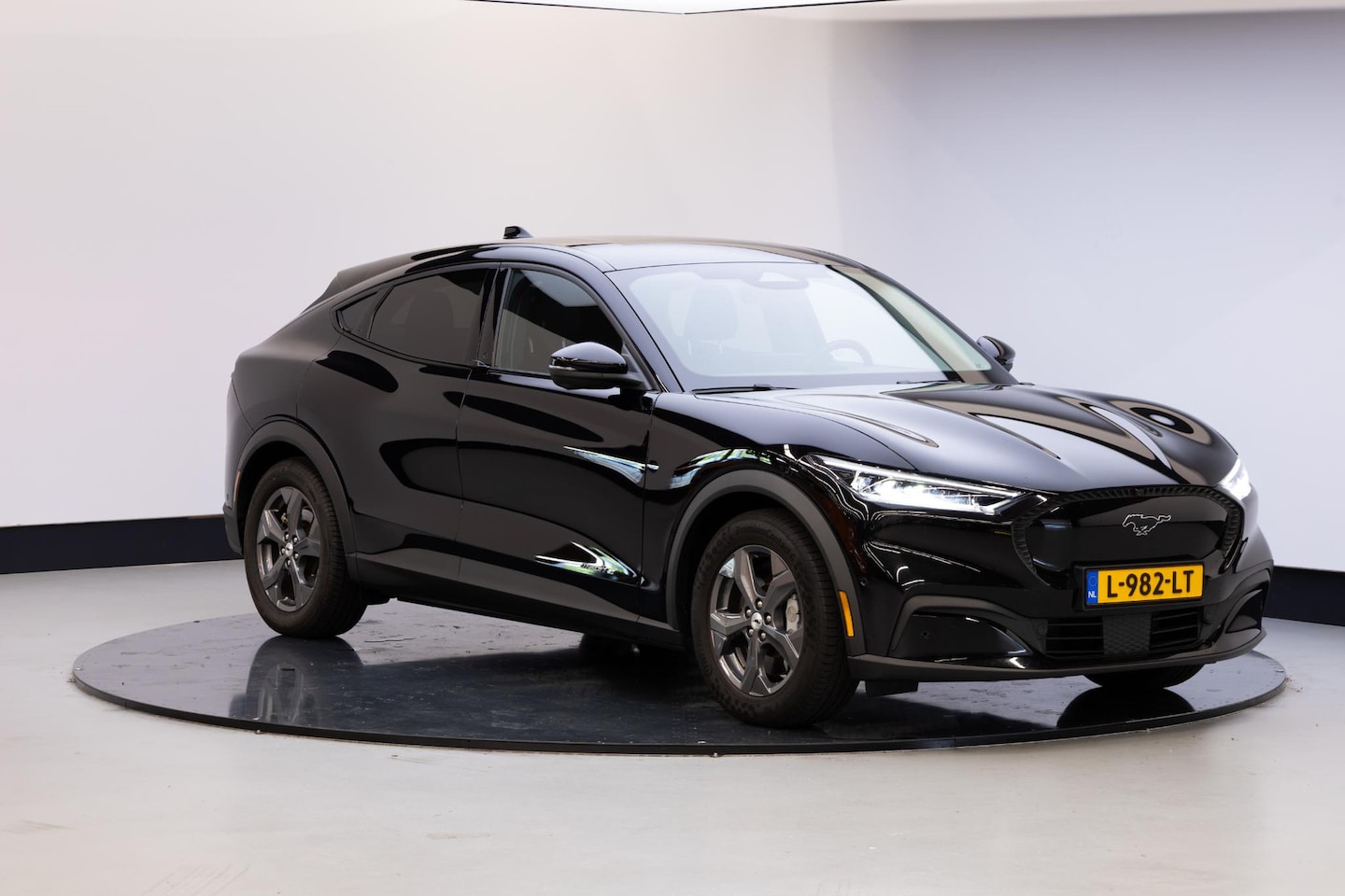 Ford Mustang Mach-E - RWD 75 kWh - AutoWereld.nl