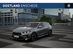 BMW 1-serie - 120 M Sport Automaat / Panoramadak / Sportstoelen / Achteruitrijcamera / Adaptieve LED / C