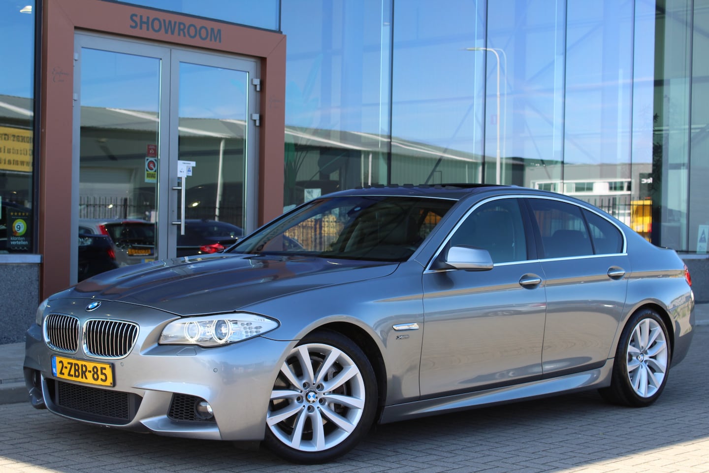 BMW 5-serie - 535xi High Executive | M Pakket | Schuifdak | Leder | - AutoWereld.nl
