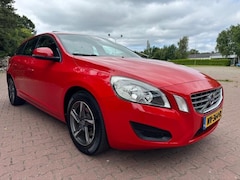 Volvo V60 - 1.6 T3 150PK KINETIC/THAAK/ODAK/NAV/HLEER