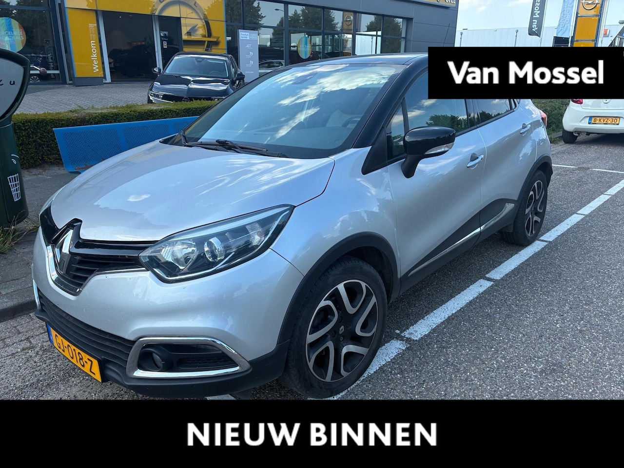 Renault Captur - 1.2 TCe Dynamique Aut. | Trekhaak | LMV | Getint glas | Navigatie | Climate control | Crui - AutoWereld.nl